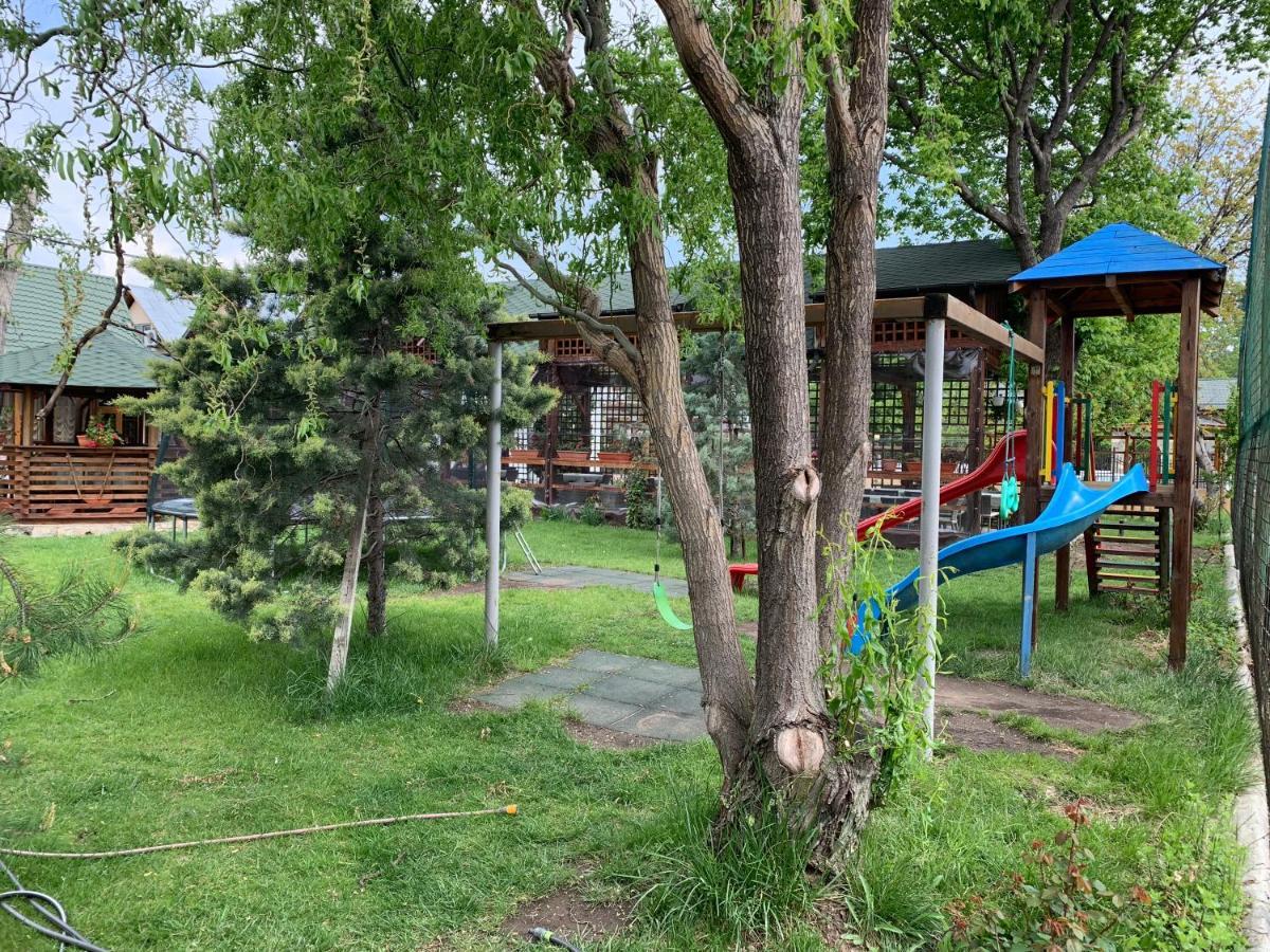 Pensiune Restaurant Rustic Rm Sarat Римник Екстер'єр фото